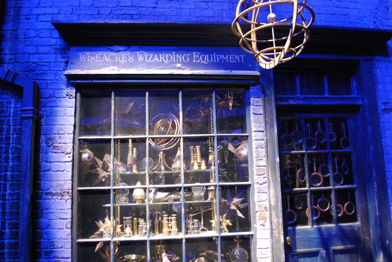Harry Potter Studio Tour
Diagon Alley, Wiseacres Wizarding Equipment
Keywords: London Harry Potter Studio Tour Nikon