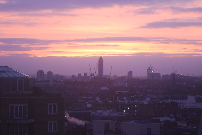 Kensington
View from my hotel, looking towards Battersea
Keywords: London Kensington Sunrise Nikon
