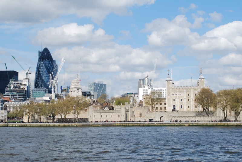 Tower of London
London old and new
Keywords: Tower London River Thames London Building Landscape Gherkin Nikon