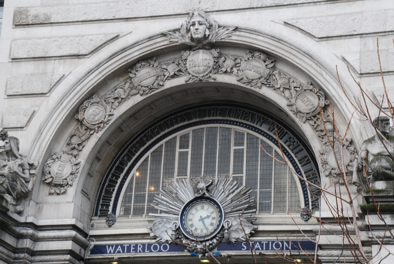 Waterloo Station
Keywords: London Nikon Building Carving Waterloo