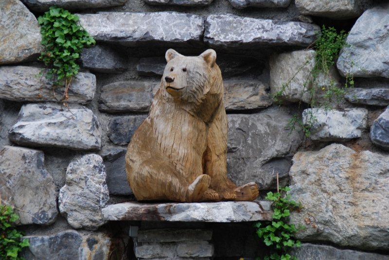 Bear Carving
Keywords: Switzerland Grindelwald Nikon Carving
