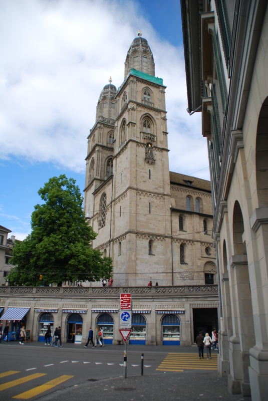 GrossmÃ¼nster
Keywords: Switzerland Zurich Nikon Cathedral Building