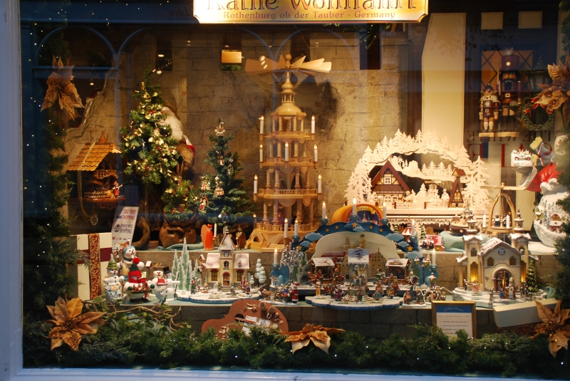 Christmas Shop
Keywords: Nikon York