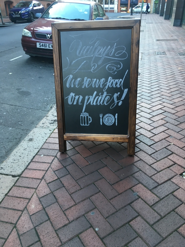 Sign outside Restaurant
Keywords: iPhone Sign Reading
