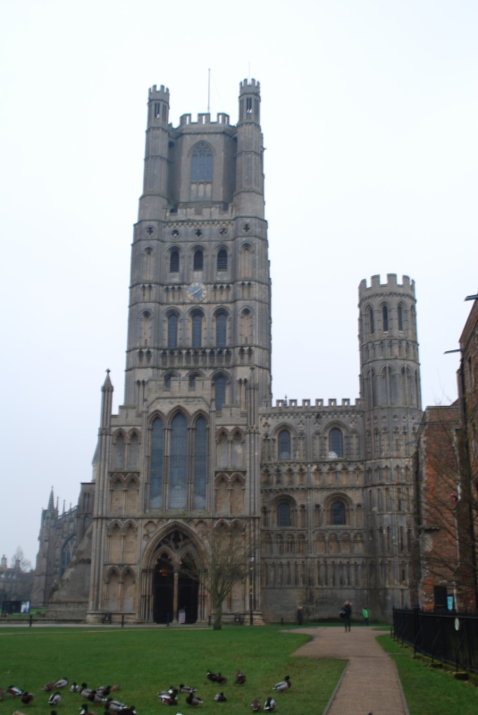 Ely Cathedral
Those ducks followed me once I woke them up
Keywords: Ely Cathedral Building Nikon