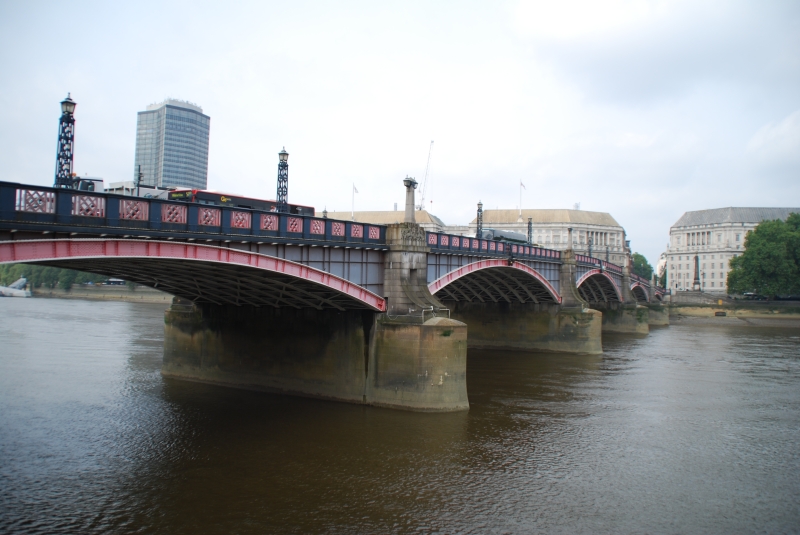 Vauxhall Bridge
Keywords: London Nikon Bridge