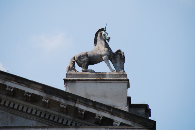 Tate Britain
Keywords: London Nikon Statue