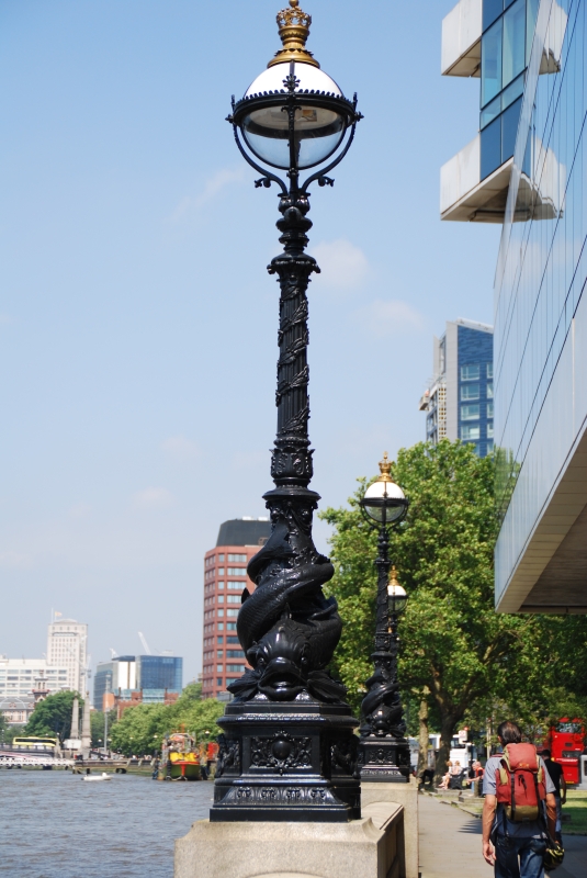Thames River Side Light
Keywords: London Nikon