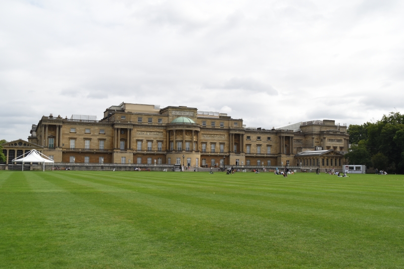 Buckingham Palace Lawn
Keywords: London Buckingham Palace Nikon Building