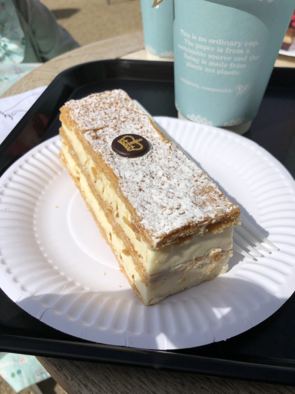 Vanilla Slice
Yum
Keywords: London Buckingham Palace Nikon