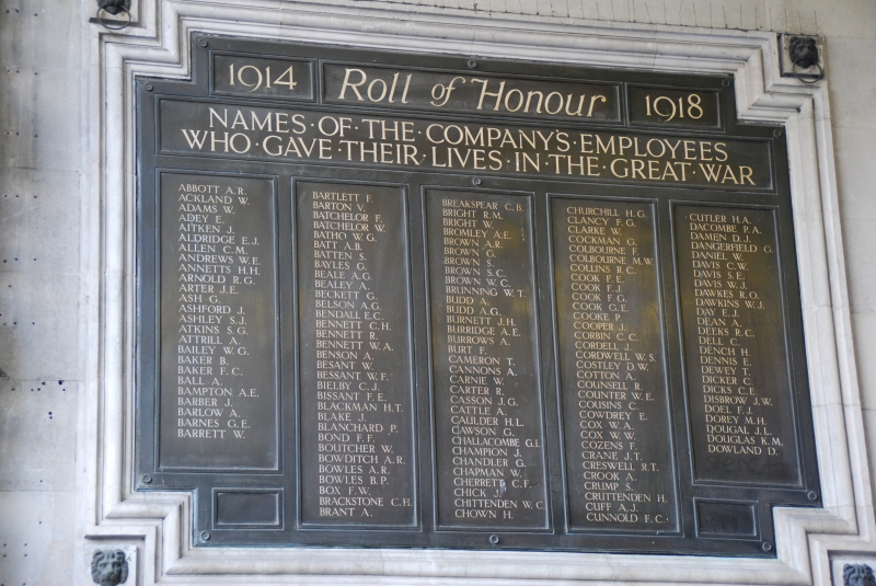 Waterloo Station Memorial
Keywords: London Building Nikon Waterloo Station