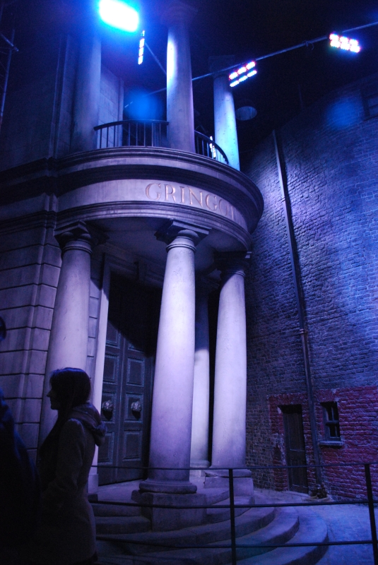 Harry Potter Studio Tour
Diagon Alley, Gringotts
Keywords: London Harry Potter Studio Tour Nikon