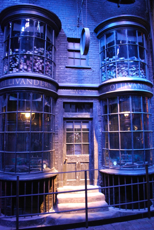 Harry Potter Studio Tour
Diagon Alley, Olivanders
Keywords: London Harry Potter Studio Tour Nikon