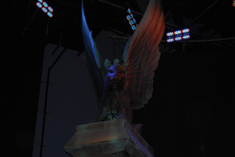 Harry Potter Studio Tour
Winged boar entrance
Keywords: London Harry Potter Studio Tour Nikon