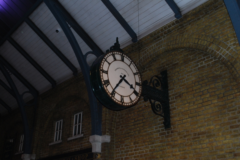 Harry Potter Studio Tour
9 3/4 clock
Keywords: London Harry Potter Studio Tour Nikon