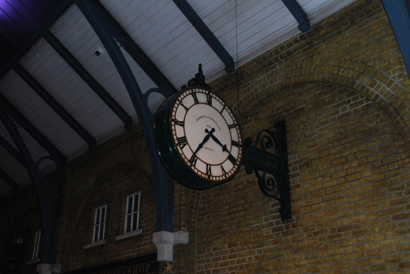 Harry Potter Studio Tour
9 3/4 clock
Keywords: London Harry Potter Studio Tour Nikon