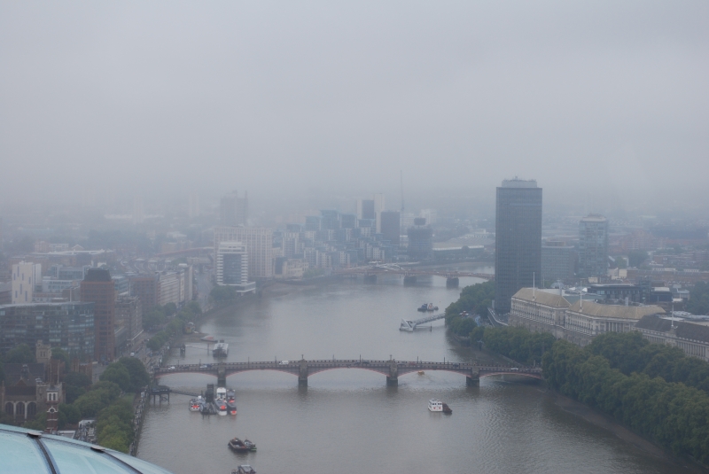 View from London Eye
Keywords: London Eye Mist River Thames Landscape Nikon
