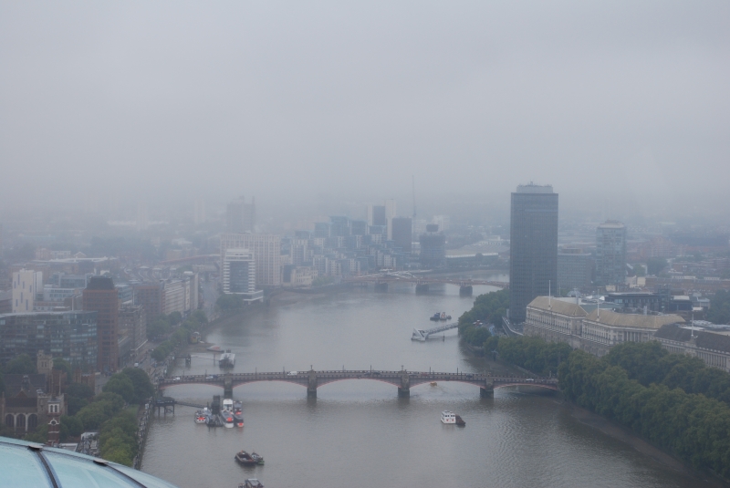 View from London Eye
Keywords: London Eye Mist River Thames Landscape Nikon