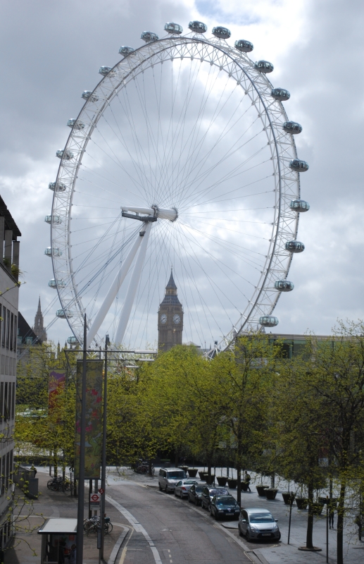 Big Ben and Elizabeth Tower within the London Eye
Keywords: London Eye Westminster Big Ben Elizabeth Tower Building Nikon