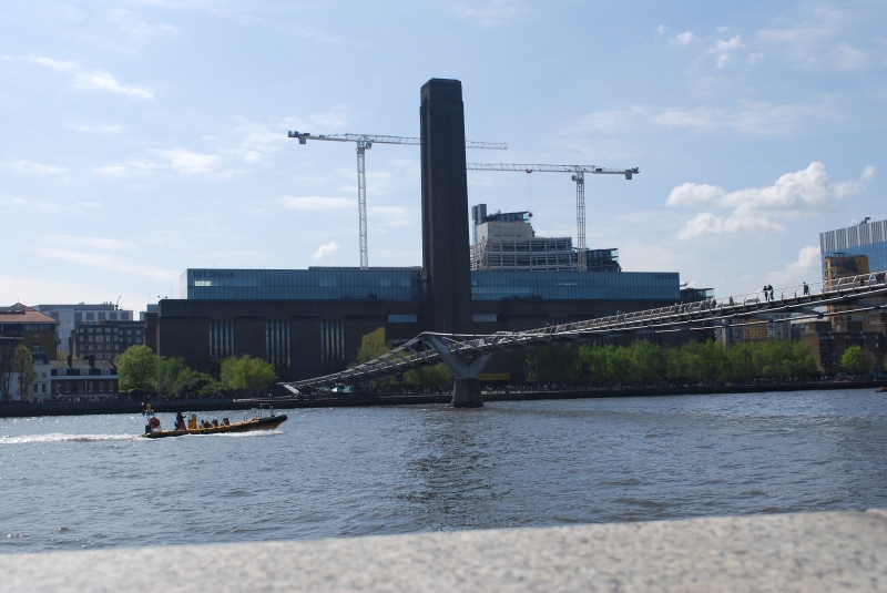 Tate Modern and Millennium Bridge
Keywords: Tate Modern Millennium Bridge River Thames London Landscape Nikon Building