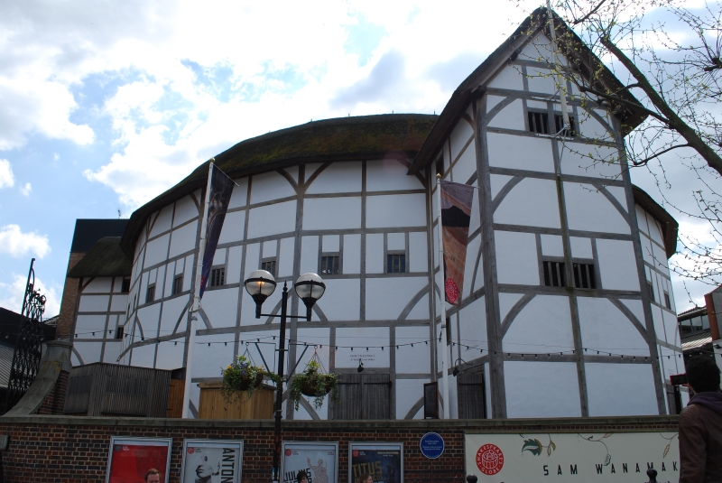 Shakespeare's Globe Theatre
Keywords: Shakespeare Globe Theatre London Nikon Building