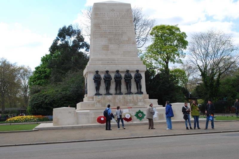 Guards Division Memorial
Keywords: Memorial Saint James Park Monument London Nikon