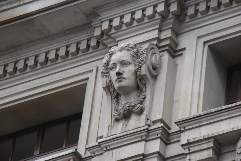 Central Hall Westminster
Keywords: London Nikon Building Carving