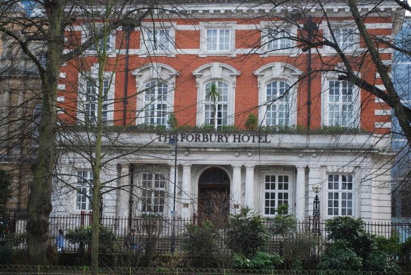 Forbury Hotel
Keywords: Reading Forbury Gardens Nikon Building