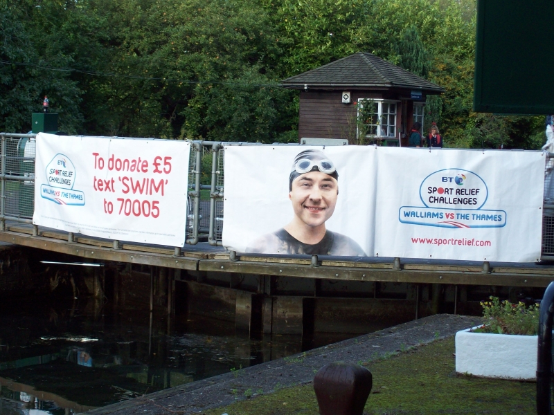 David Walliams Thames Swim
Caversham Lock
Keywords: River Thames David Walliams Swim Caversham Lock Reading Kodak