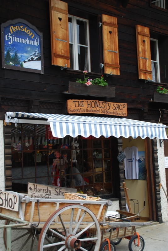 Honesty Shop
Keywords: Switzerland Gimmelwald Nikon Building