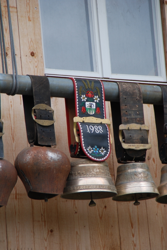 MASSIVE Cow Bells
Keywords: Switzerland Gimmelwald Nikon Bell