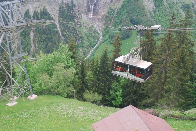 Cable car
Keywords: Switzerland Gimmelwald Nikon