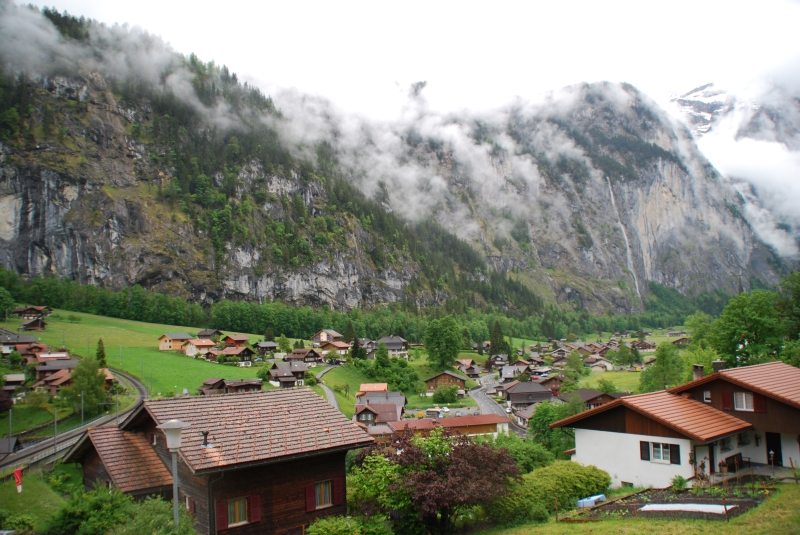 View from Lauterbrunnen
Keywords: Switzerland Lauterbrunnen Nikon Landscape
