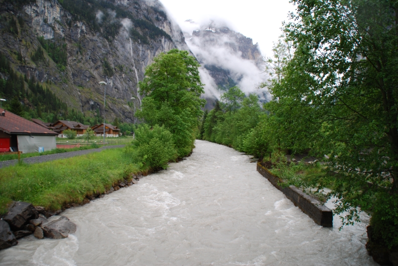 River LÃ¼tschine at Lauterbrunnen
Keywords: Switzerland Lauterbrunnen Nikon River LÃ¼tschine Landscape