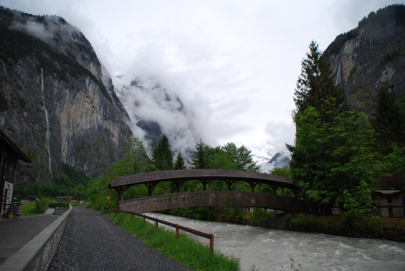 River LÃ¼tschine at Lauterbrunnen
Keywords: Switzerland Lauterbrunnen Nikon River LÃ¼tschine Landscape