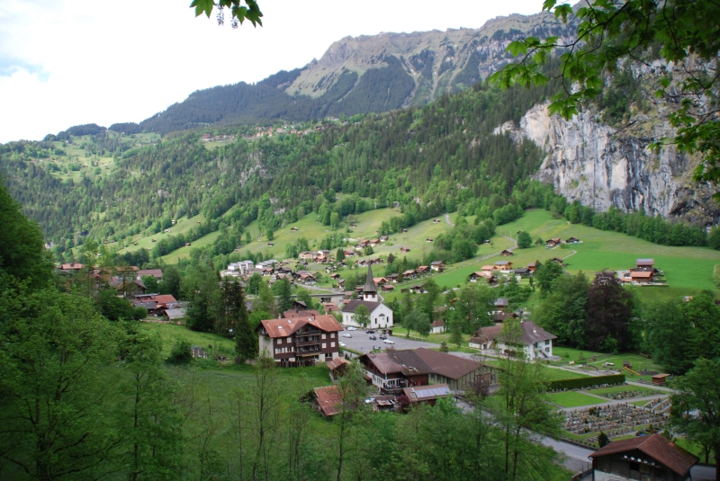 View from Staubbach Falls
Keywords: Switzerland Lauterbrunnen Nikon