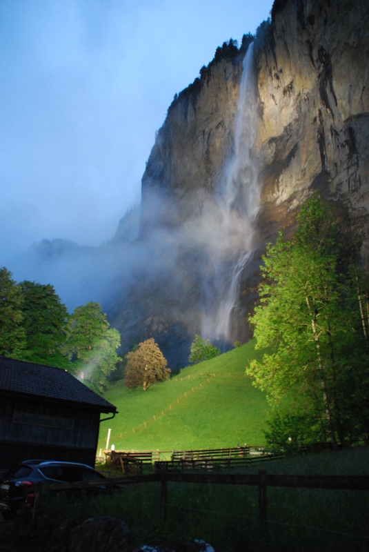 Staubbach Falls at Night
Keywords: Switzerland Lauterbrunnen Nikon Waterfall