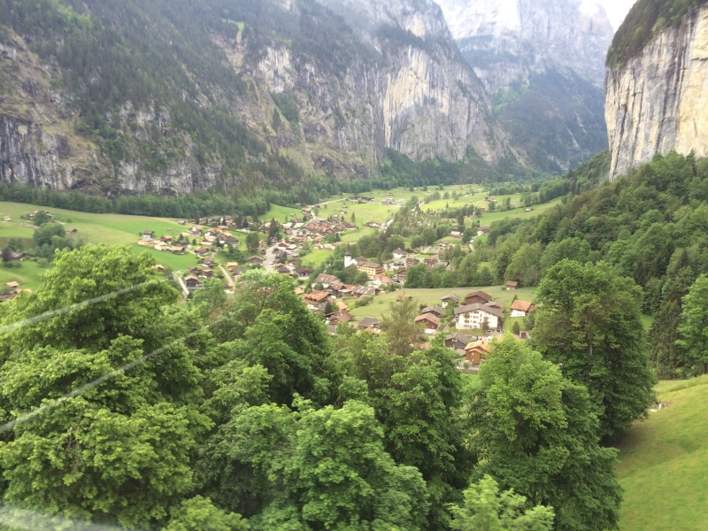 View from the cable car
Keywords: Switzerland Lauterbrunnen Nikon Landscape