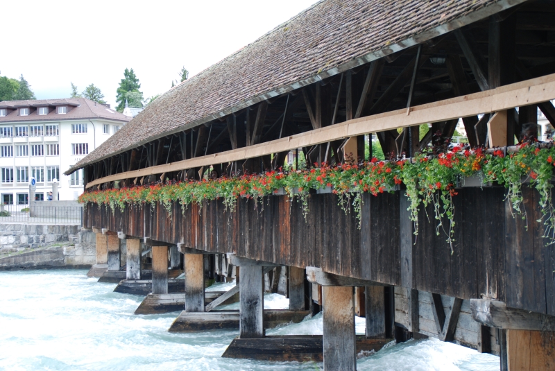 Bridge
Keywords: Switzerland Thun Nikon Bridge River Aare