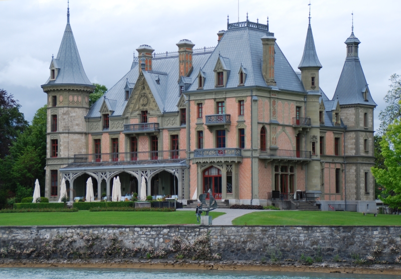 Schadau Castle
Keywords: Switzerland Lake Thun Nikon Castle