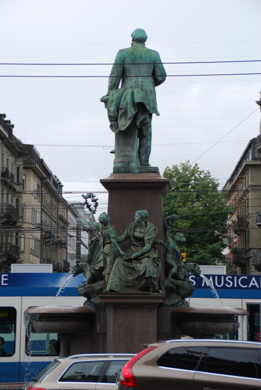 Statue
Keywords: Switzerland Zurich Nikon Statue