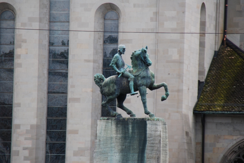 Statue
Keywords: Switzerland Zurich Nikon Statue