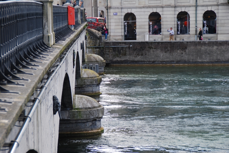 MÃ¼nsterbrÃ¼cke
Keywords: Switzerland Zurich Nikon Bridge